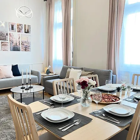 Ferenc Apartamento *